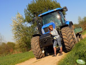 New Holland T6020