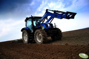 New Holland T6030 Delta + Agregat uprawowy