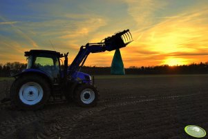 New Holland T6030 Delta 