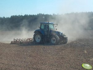 New Holland T6030 RC & agregat uprawowy 6m 