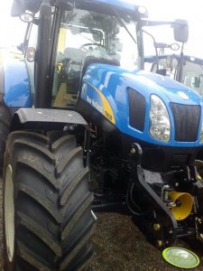 New Holland T6030