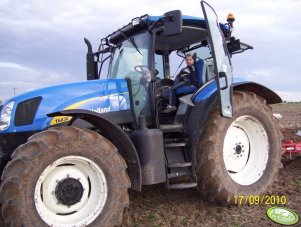 New Holland T6030