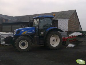 New Holland T6030 