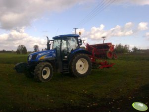 New Holland T6030