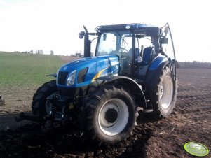 New Holland T6030