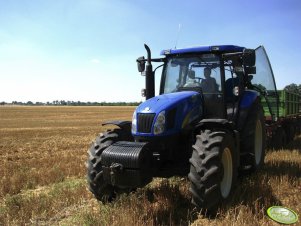 New Holland T6030