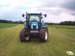 New Holland T6030RC