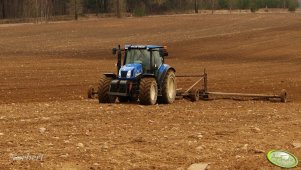 New Holland T6050 + brony