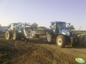 New Holland T6050 Plus + New Holland TD80D + Przyczepy