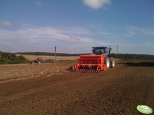 New Holland T6070 RC + Kuhn Combiliner