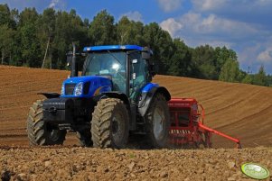 New Holland T6070 