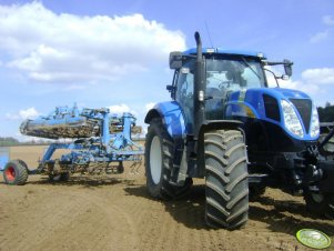New Holland T6070 