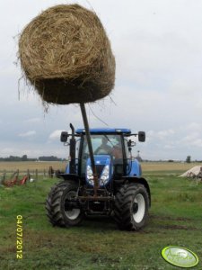 New Holland T6070