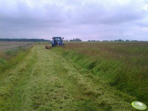 New Holland T6070PC + kosiarka mulczująca