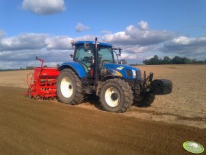 New Holland T6070PC + Kuhn