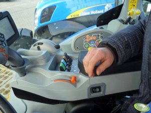 New Holland T6080 Power Command