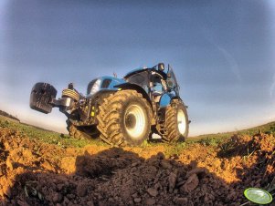 New Holland T7030 AC 