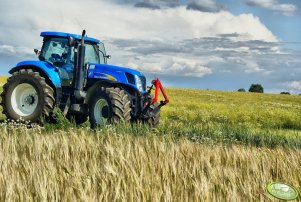 New Holland T7030 AC 