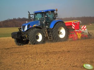 New Holland T7030 i Pottinger Lion& Vitasem