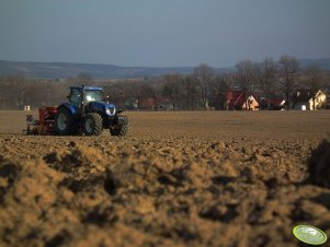 New Holland T7030 i Pottinger Lion& Vitasem