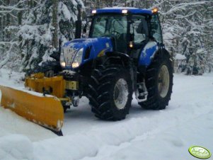 New  Holland  T7030 & pług śnieżny