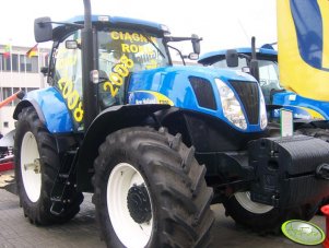 New Holland T7030