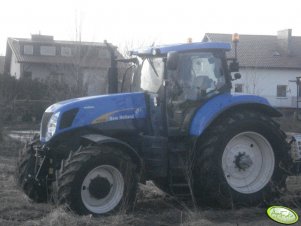 New Holland T7030