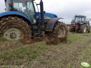 New Holland T7030