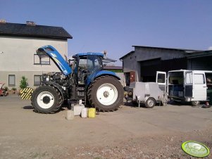 New Holland T7030