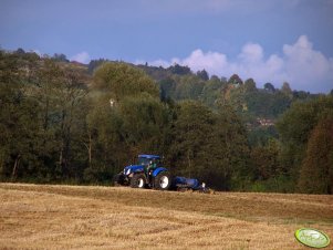 New Holland T7030