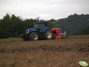 New Holland T7030