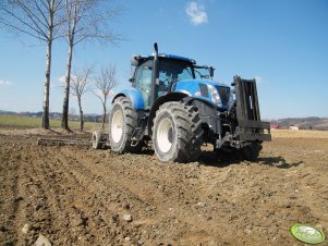 New Holland T7030