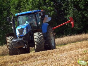 New Holland T7030