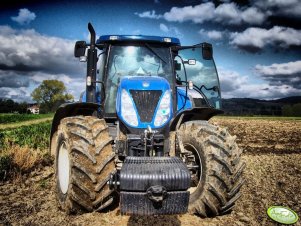 New Holland T7030