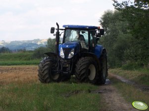 New Holland T7030