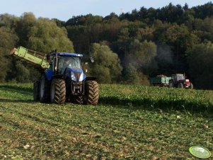 New Holland T7030