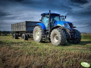 New Holland T7030