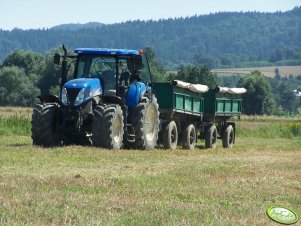 New Holland T7030