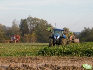 New Holland T7030