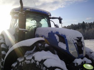 New  Holland T7030