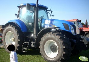 New Holland T7040