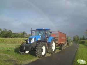 New Holland T7040 