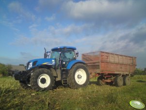 New Holland T7040 