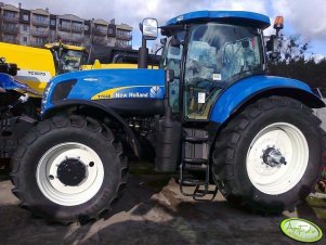 New Holland T7040