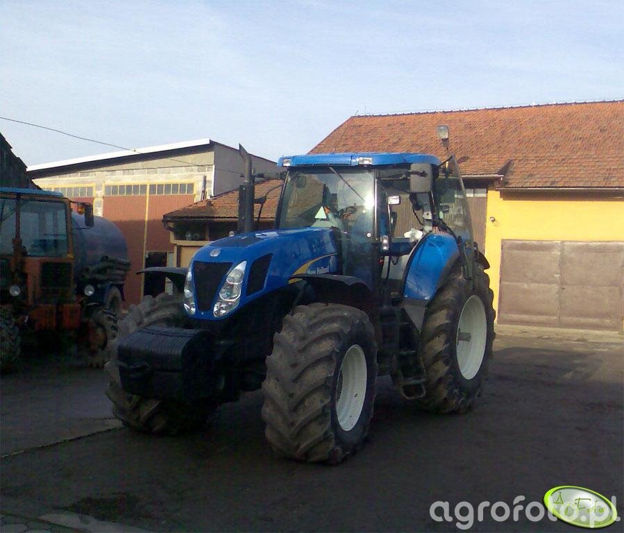 New holland T7040