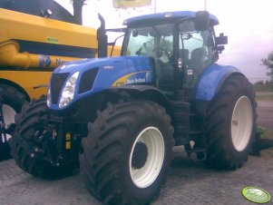 New Holland T7050 AutoCommand