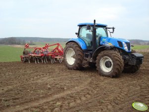 New Holland T7060 + Horsch Terrano 4FX