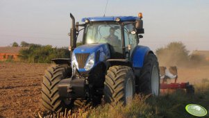 New Holland T7060 + Kuhn Multi-Master 152