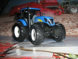 New Holland T7060 