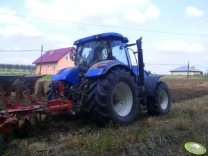 New Holland T7060